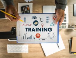 man training Business  Skilled Expert Productivity and Knowledge Training E-Learning